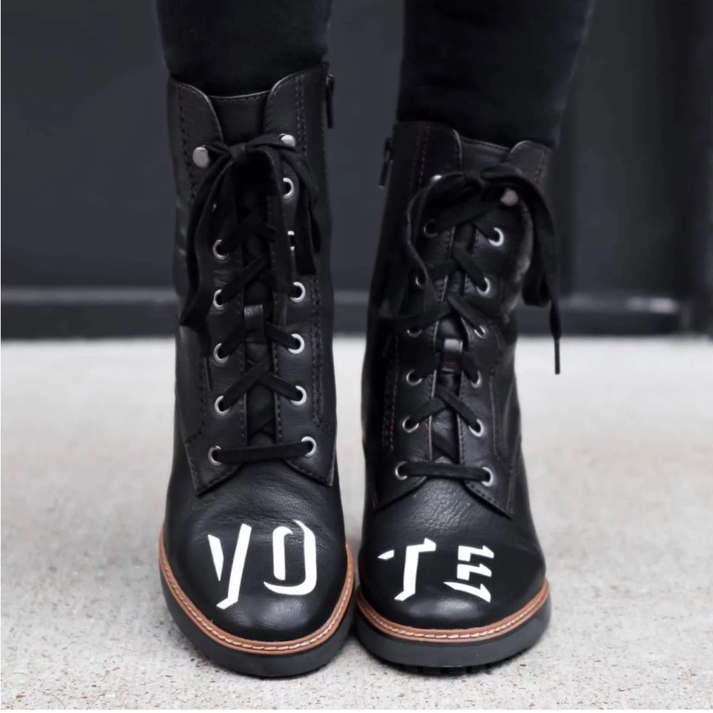 Naturalizer NWOT Hand Painted Callie “Vote” Black Leather Heeled Booties Size 11